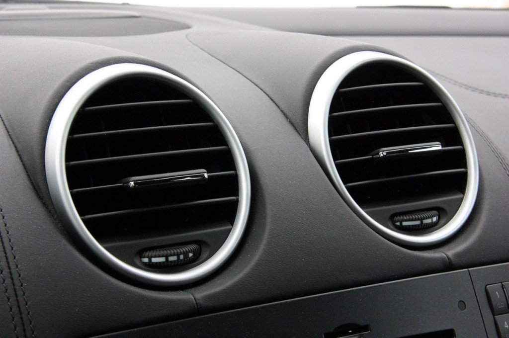 mercedes benz ml63 amg interior air conditioner